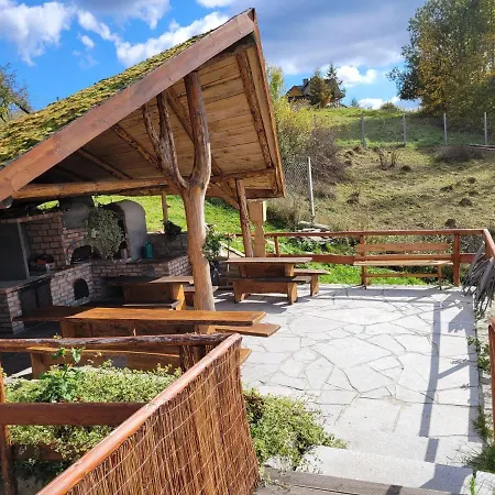 U Jawora -agroturystyka *