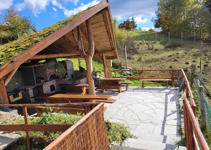 U Jawora -agroturystyka *